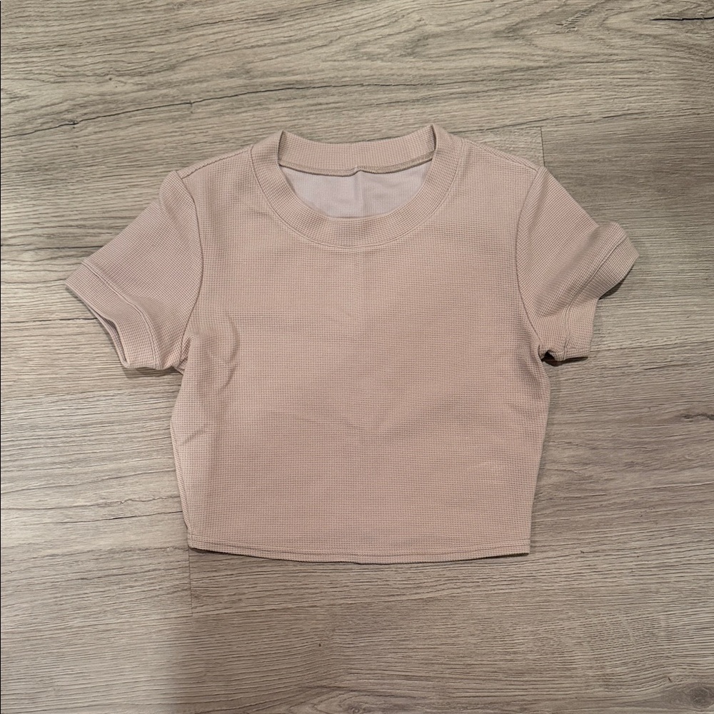 ALO Yoga Light Beige Crop Top